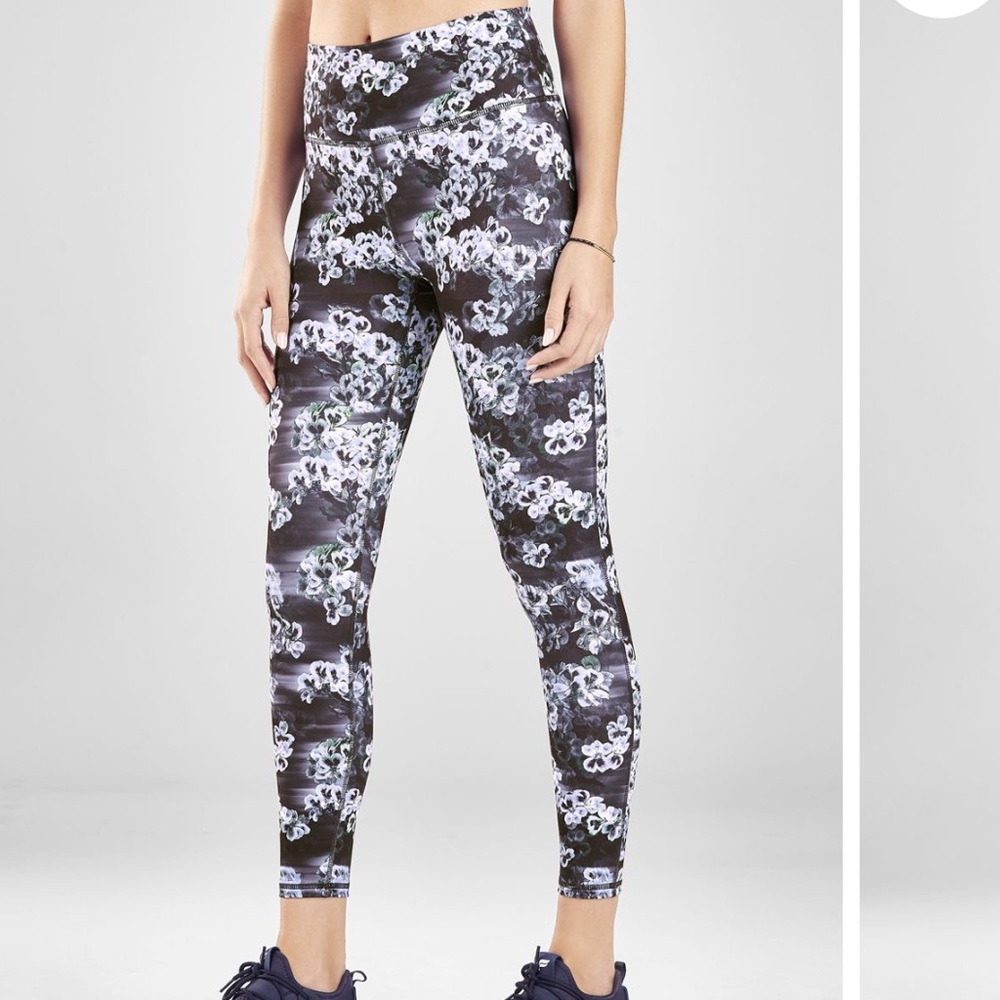 Fabletics Define High Waisted Powehold 7/8 Legging Nocturne 2X